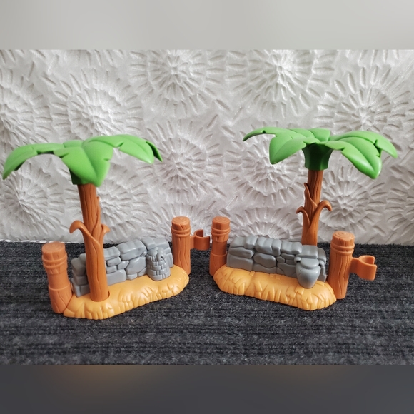 Fisher Price Little People Nativity Set 16pc with Stable - Picture 17 of 17